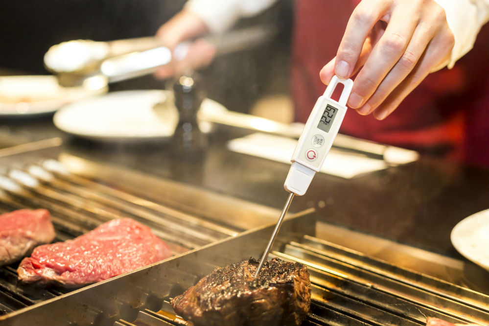 How to Use a Meat Thermometer Effectively?